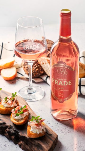 É dia de Rosé, um brinde 🧡🥂✨
#vinhosdofrade #diferentedetodosigualaoseupaladar